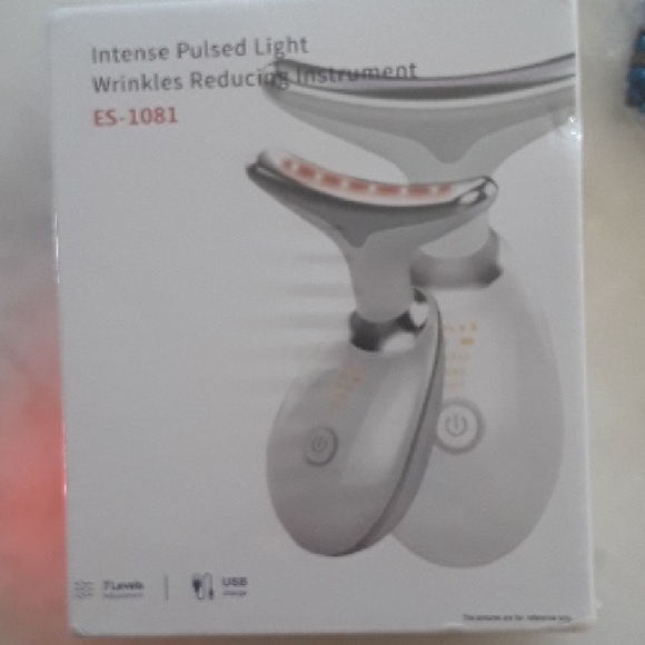 NEW Intense Pulsed Light Wrinkle Reducing Device - Sealed Box - Picture 11 of 17